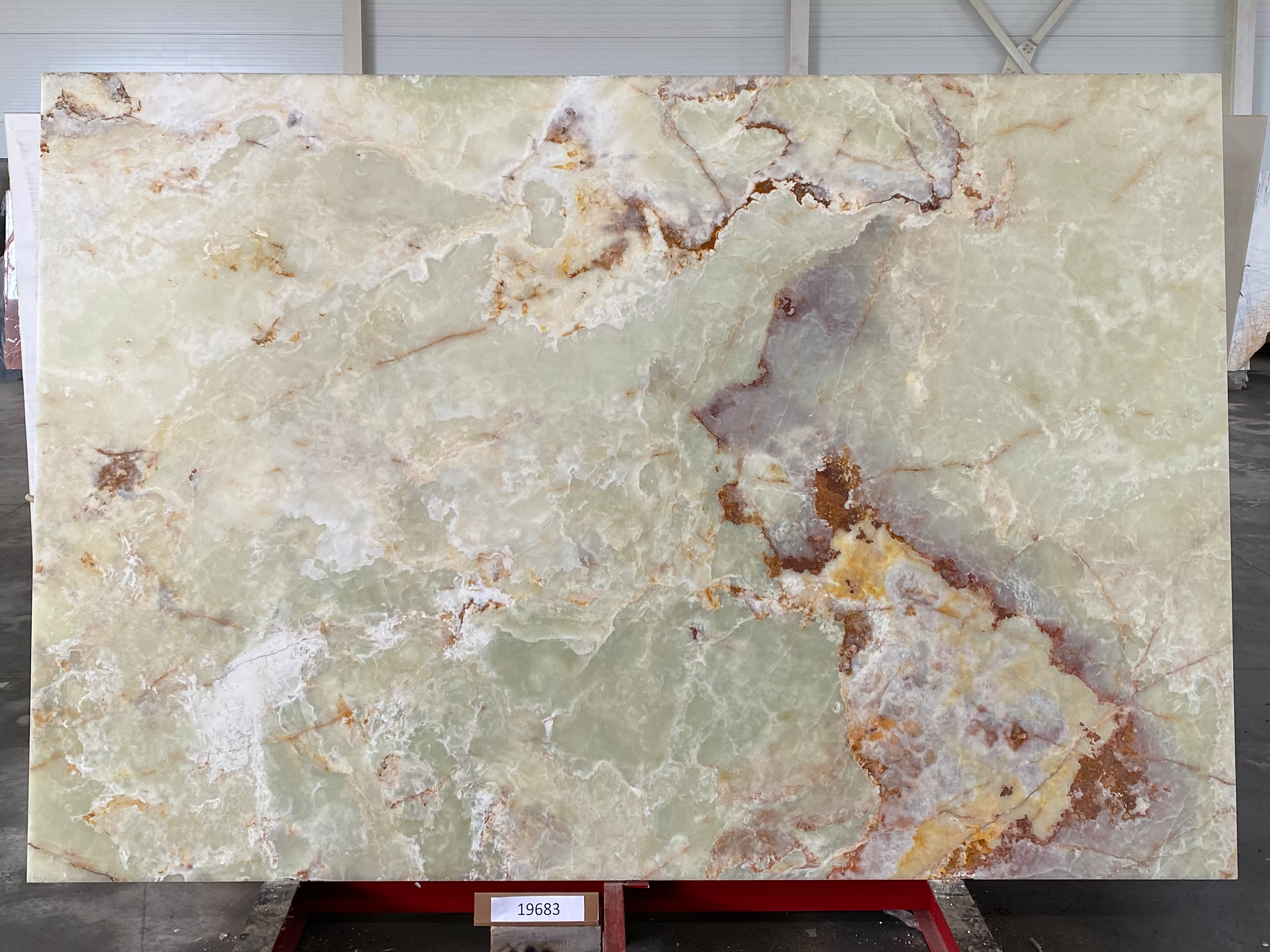 Слэб из оникса VERDE полированный 2750x1850x20 мм, код 19683