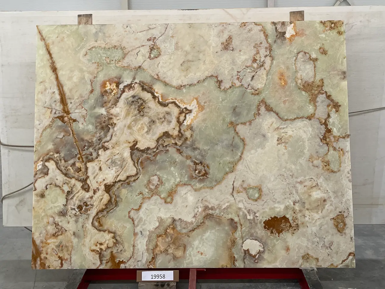 Слэб из оникса ONICE WHITE FLORENCE полированный 2150x1800x20 мм, код 19958