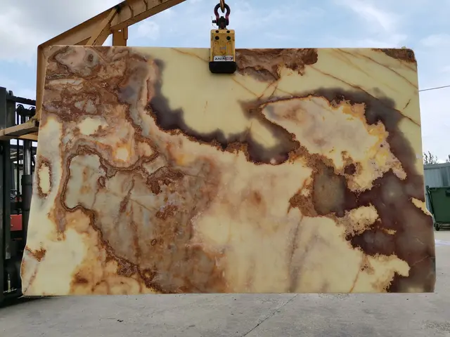 Слэб из оникса ONICE GREEN полированный 3000x1750x20 мм, код 15415