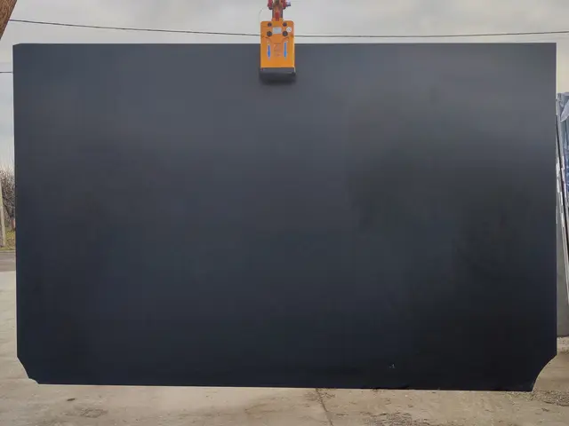 Слэб из гранита ABSOLUTE BLACK EXTRA матовый 3060x1960x20 мм, код 26435