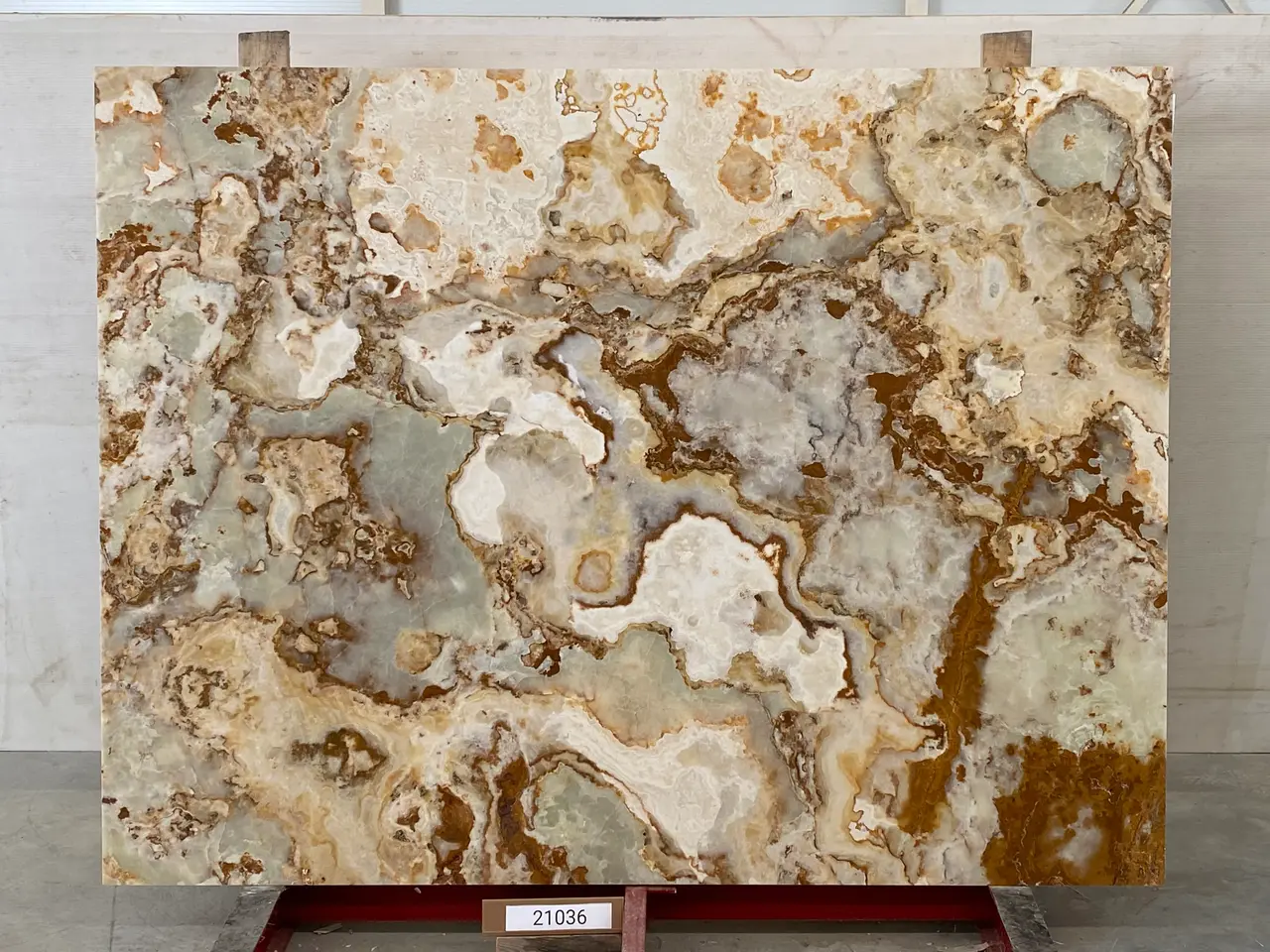 Слэб из оникса ONICE WHITE FLORENCE полированный 2150x1650x20 мм, код 21036