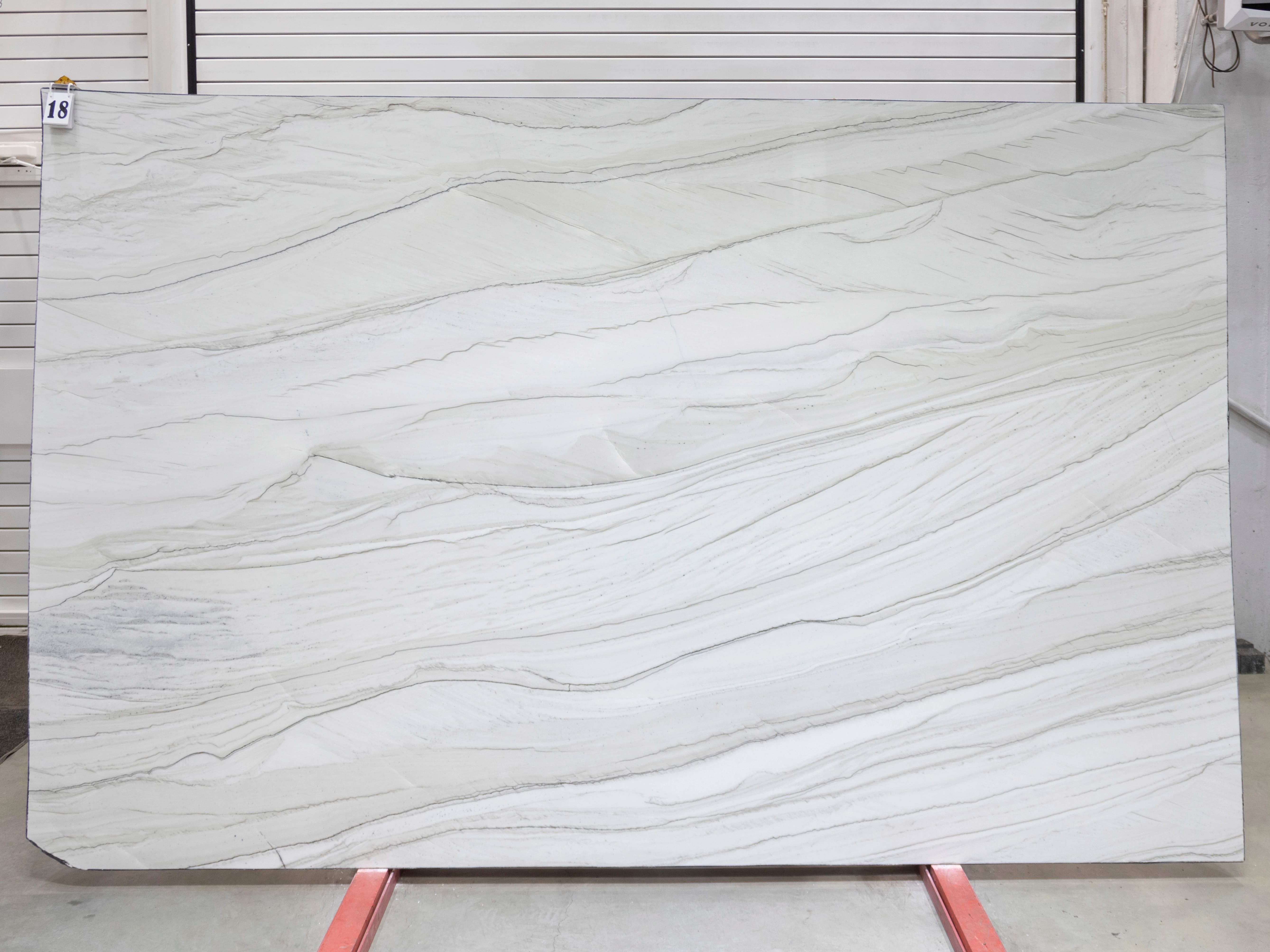 Слэб из кварцита CHANTILLY полированный 3100x2000x20 мм, код 26973