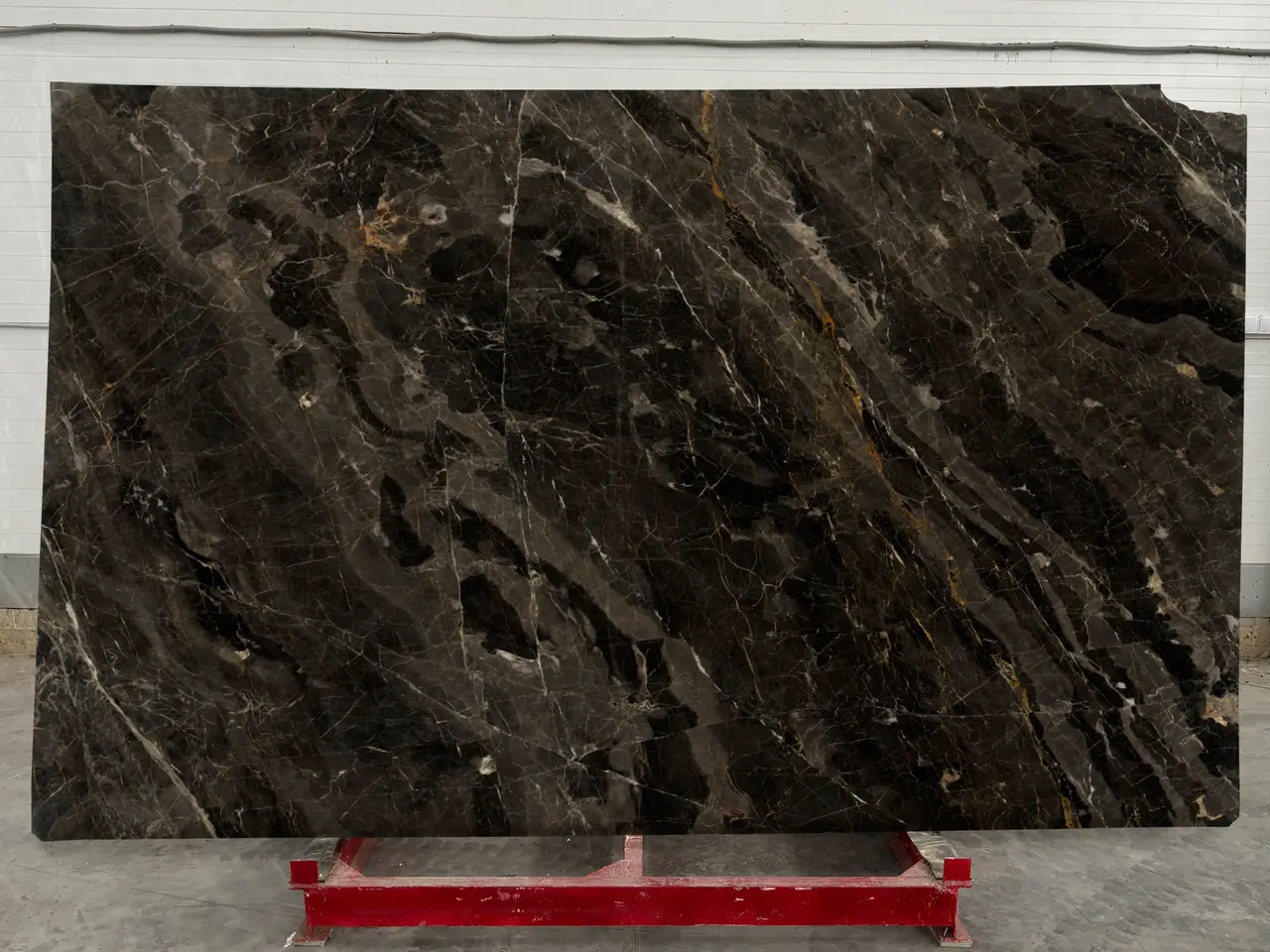 Слэб из мрамора SAINT PELAGIA полированный 3010x1860x20 мм, код 24530