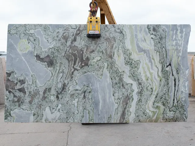 Слэб из оникса HIMALAYAN GREEN полированный 2790x1520x20 мм, код 18951