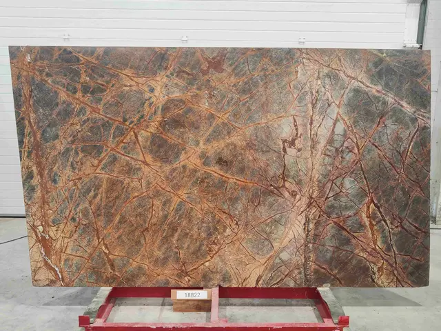 Слэб из мрамора BIDASAR BROWN полированный 2760x1620x20 мм, код 18822