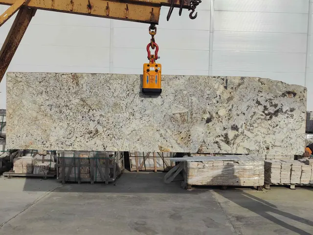 Полоса из гранита DELICATUS WHITE 3200x800x30 мм, код 26756