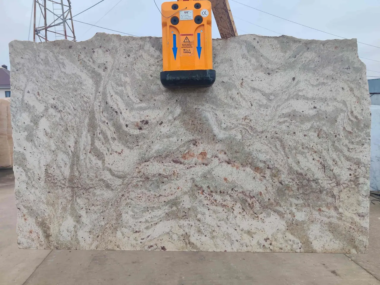 Полоса из гранита COLONIAL WHITE полированный 1400x850x20 мм, код 26520