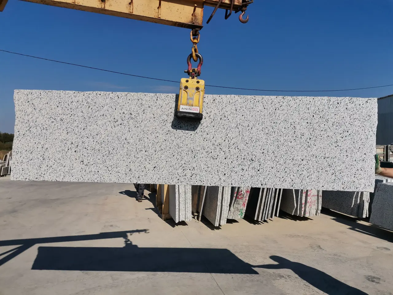 Полоса из гранита BELLA WHITE NEW полированный 2800x720x30 мм, код 18582