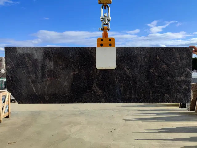 Полоса из гранита PARADISSO полированный 1320x650x30 мм, код 26797