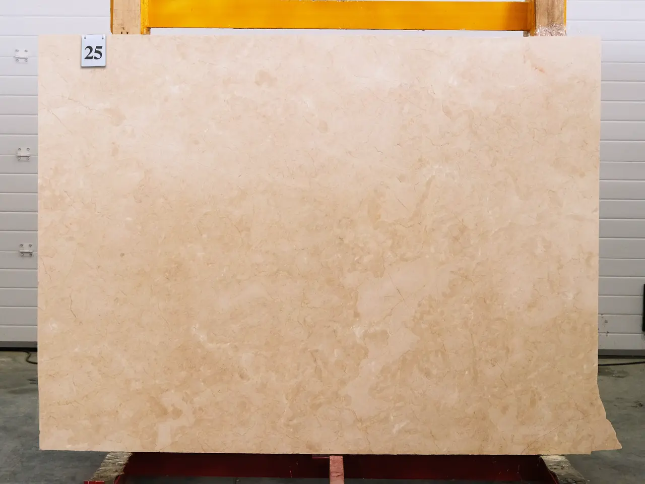 Слэб из мрамора CREMA NOVA полированный 1900x1400x30 мм, код 27601