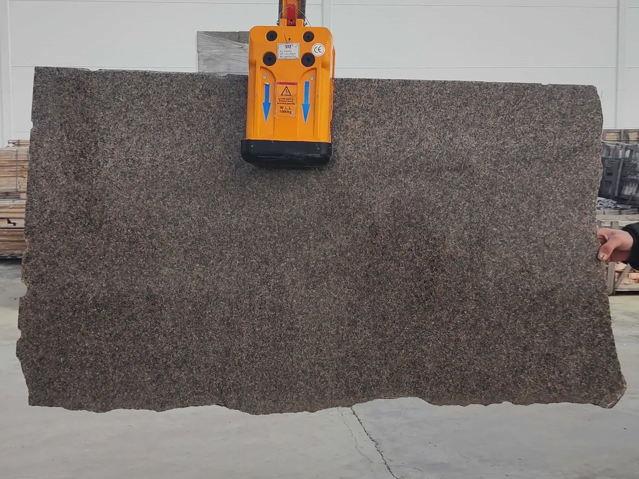 Полоса из гранита DESERT BROWN полированный 1300x700x20 мм, код 26856