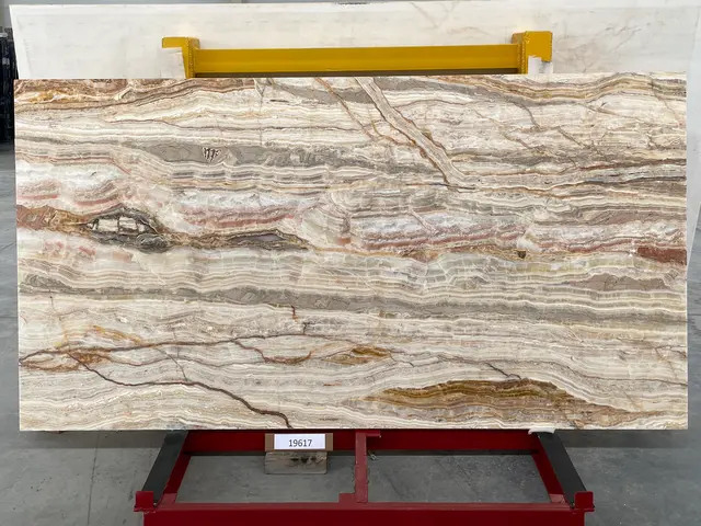 Слэб из оникса ONICE GOLDEN WAVE полированный 2740x1450x20 мм, код 19617