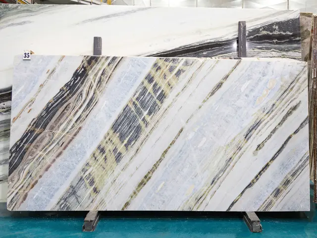 Слэб из мрамора LAZUR FANTASTICO PREMIUM полированный 2840x1450x20 мм, код 26346