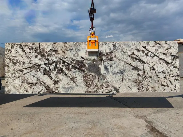 Слэб из гранита BLUE FLOWER полированный 3100x1440x30 мм, код 28062