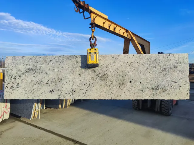 Полоса из гранита COLONIAL WHITE полированный 3180x750x30 мм, код 23136