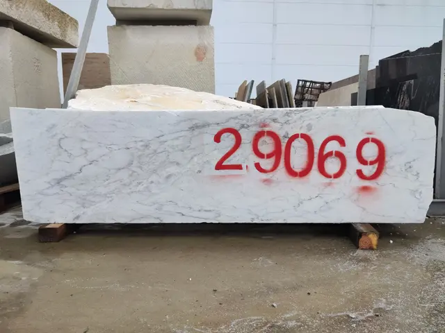 Мрамор Блок из мрамора STATUARIO 1600x440x150 мм, код 29069