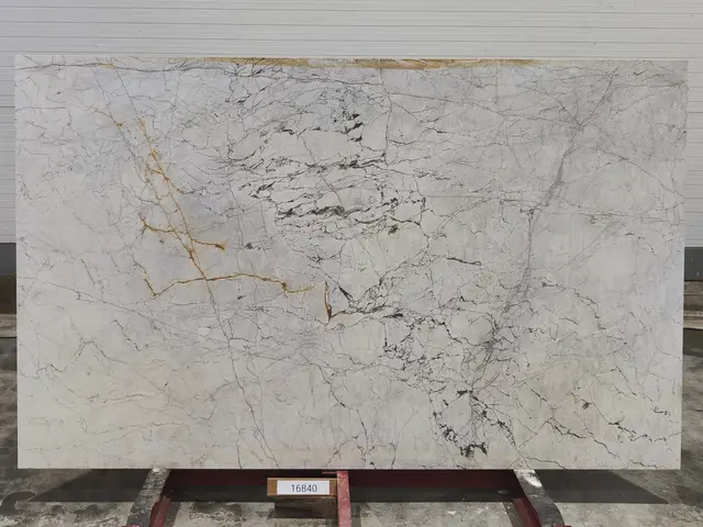 Слэб из мрамора STATUARIO полированный 2750x1700x20 мм, код 16840