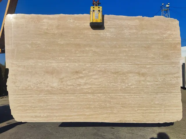 Слэб из травертина CLASSIC LIGHT 2700x1750x30 мм, код 22409