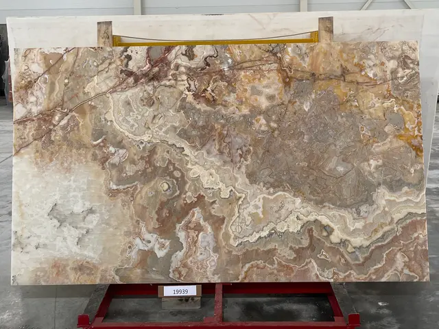 Слэб из оникса ONICE VIOLA полированный 2700x1550x20 мм, код 19939