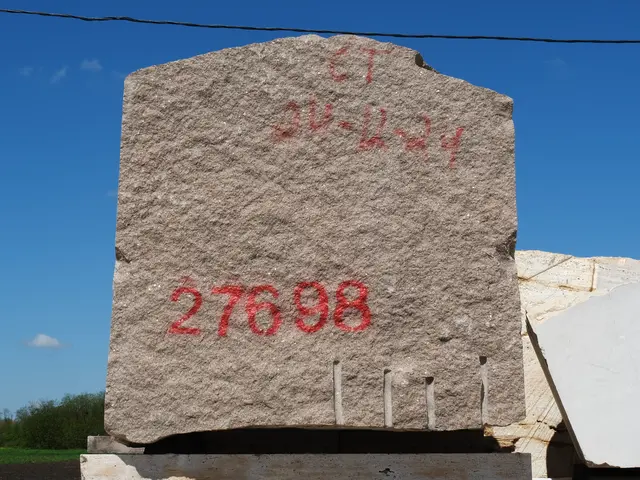 Гранит Блок из гранита ТОМИРИС || 2600x1540x1250 мм, код 27698