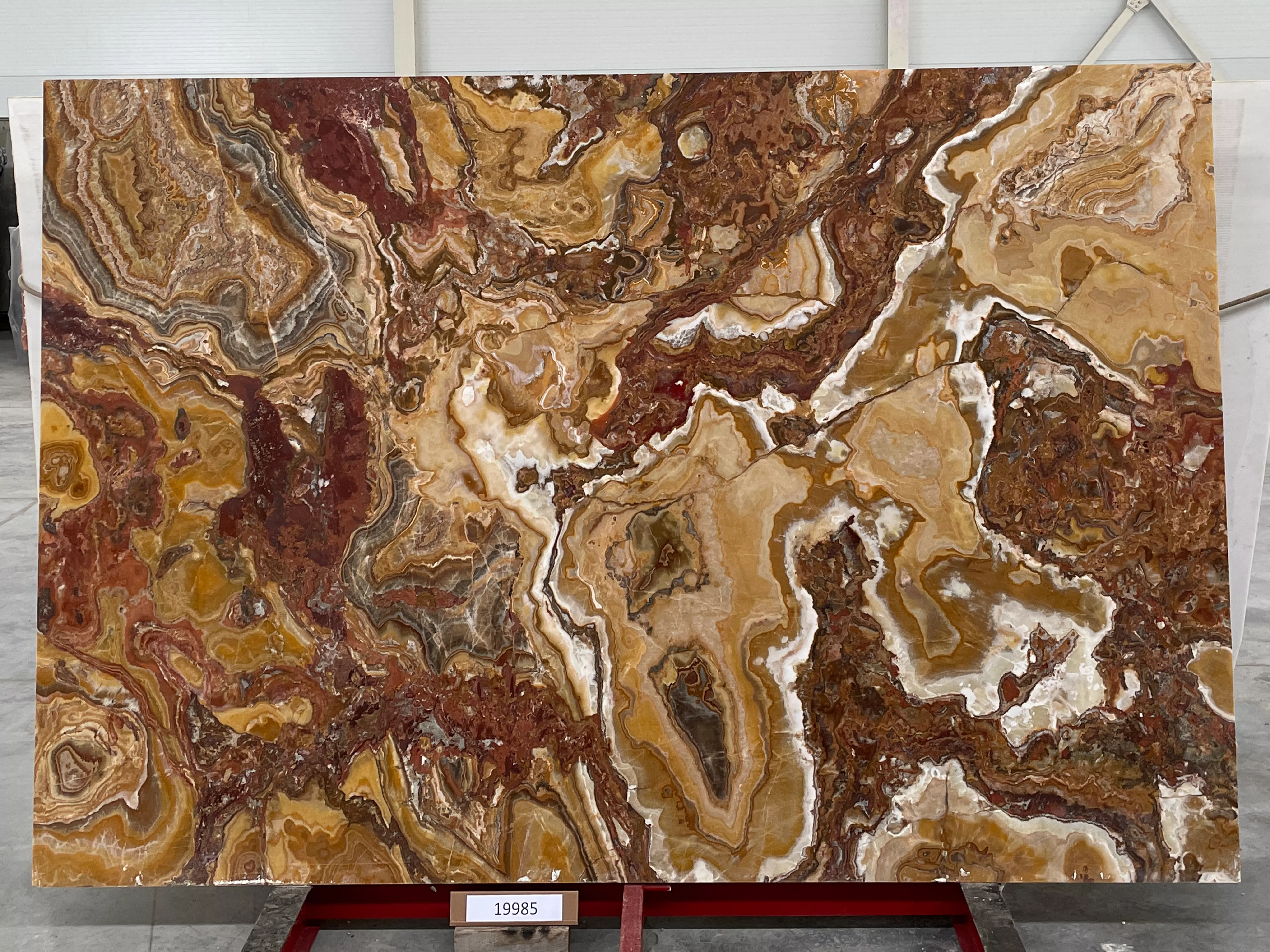 Слэб из оникса ONICE ROMANTIC BROWN полированный 2630x1780x20 мм, код 19985