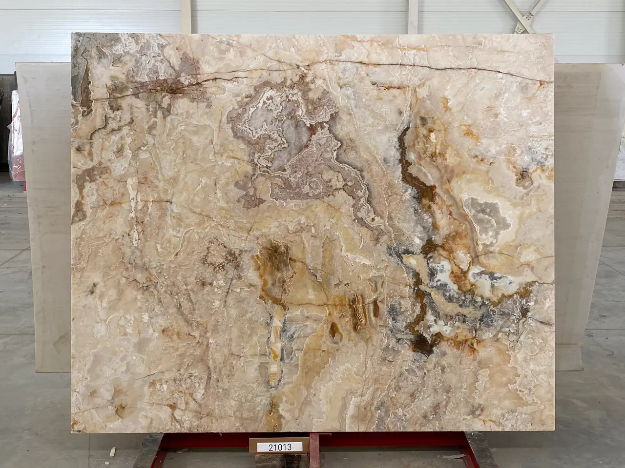 Слэб из оникса ONICE VIOLA полированный 2300x1900x20 мм, код 21013