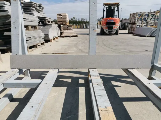 Подступенок ABOVYAN пиленный 1300x130x20 мм, код 17736