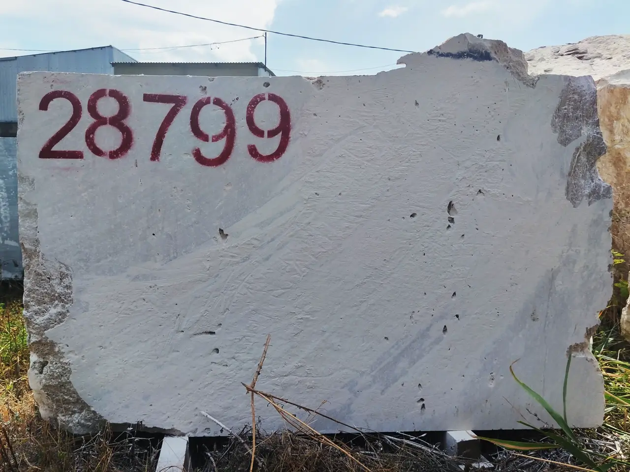 Травертин Блок из травертина DIAMOND 2000x1000x1532 мм, код 28799