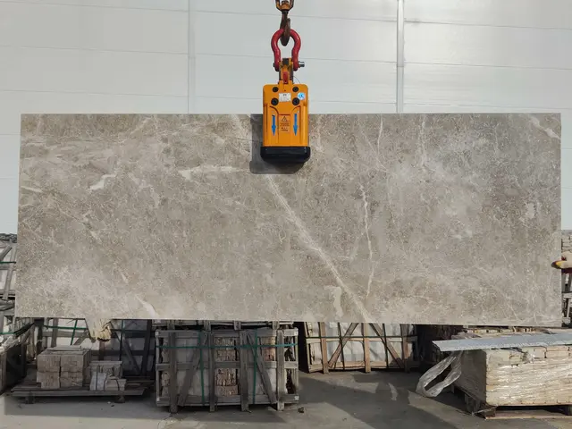 Полоса из мрамора MONTE GRAY полированный 2350x900x20 мм, код 26615