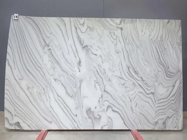 Слэб из мрамора AVALANCHE BRUNO полированный 2980x1860x20 мм, код 26317