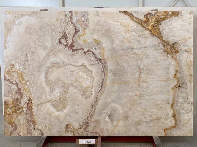 Слэб из оникса ONICE VIOLA полированный 2550x1700x20 мм, код 19531