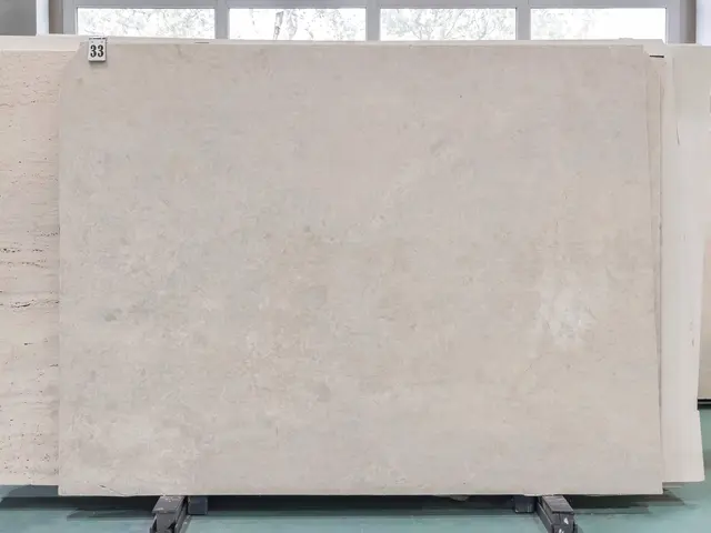 Слэб из мрамора OTTOMAN BEIGE полированный 2340x1740x20 мм, код 26583