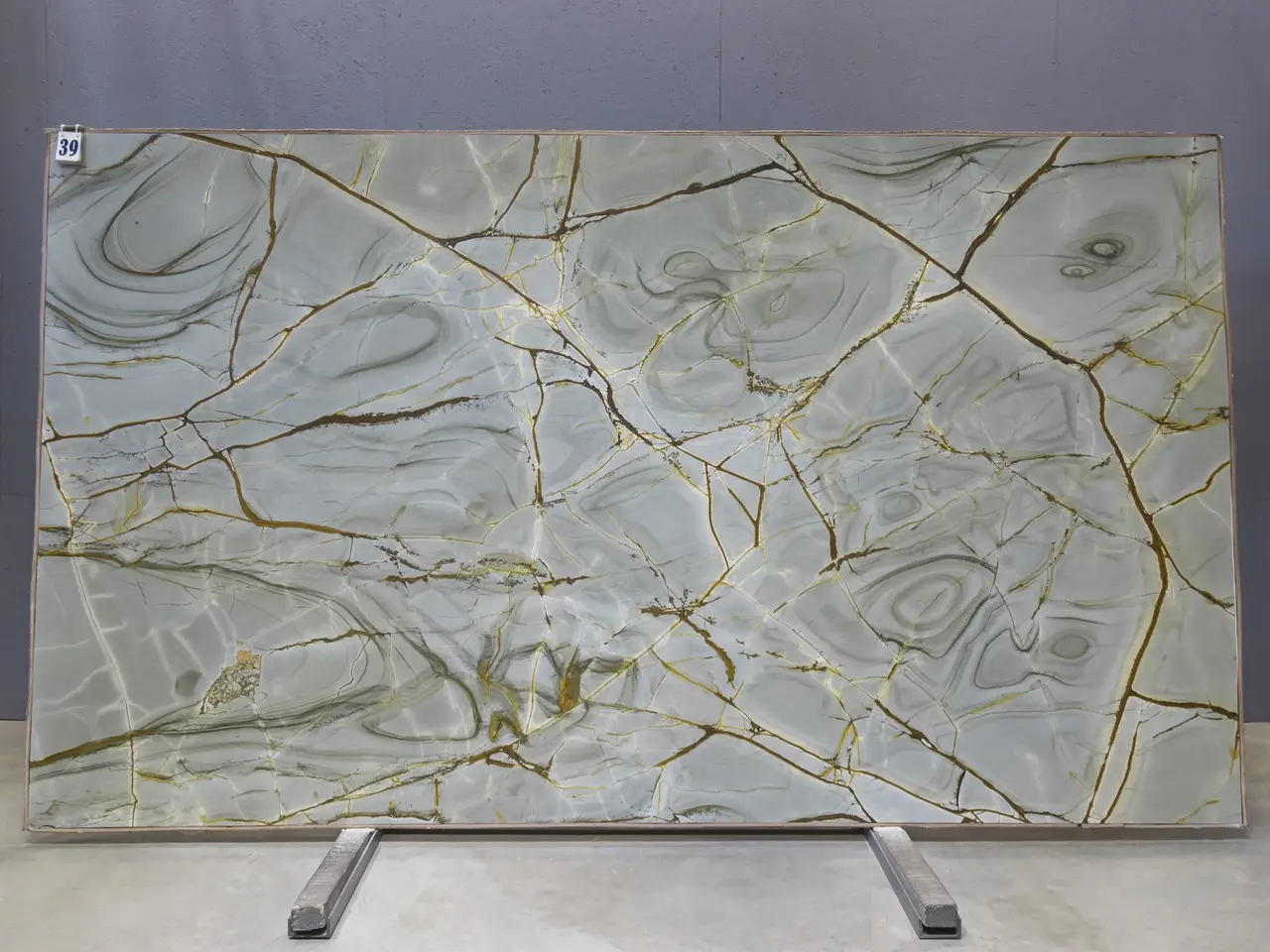 Слэб из кварцита BLUE ROMA 3370x1950x20 мм, код 26164